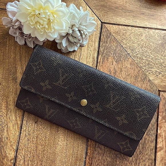 Louis Vuitton Handbags - 🔥💯🔥LOUIS VUITTON wallet